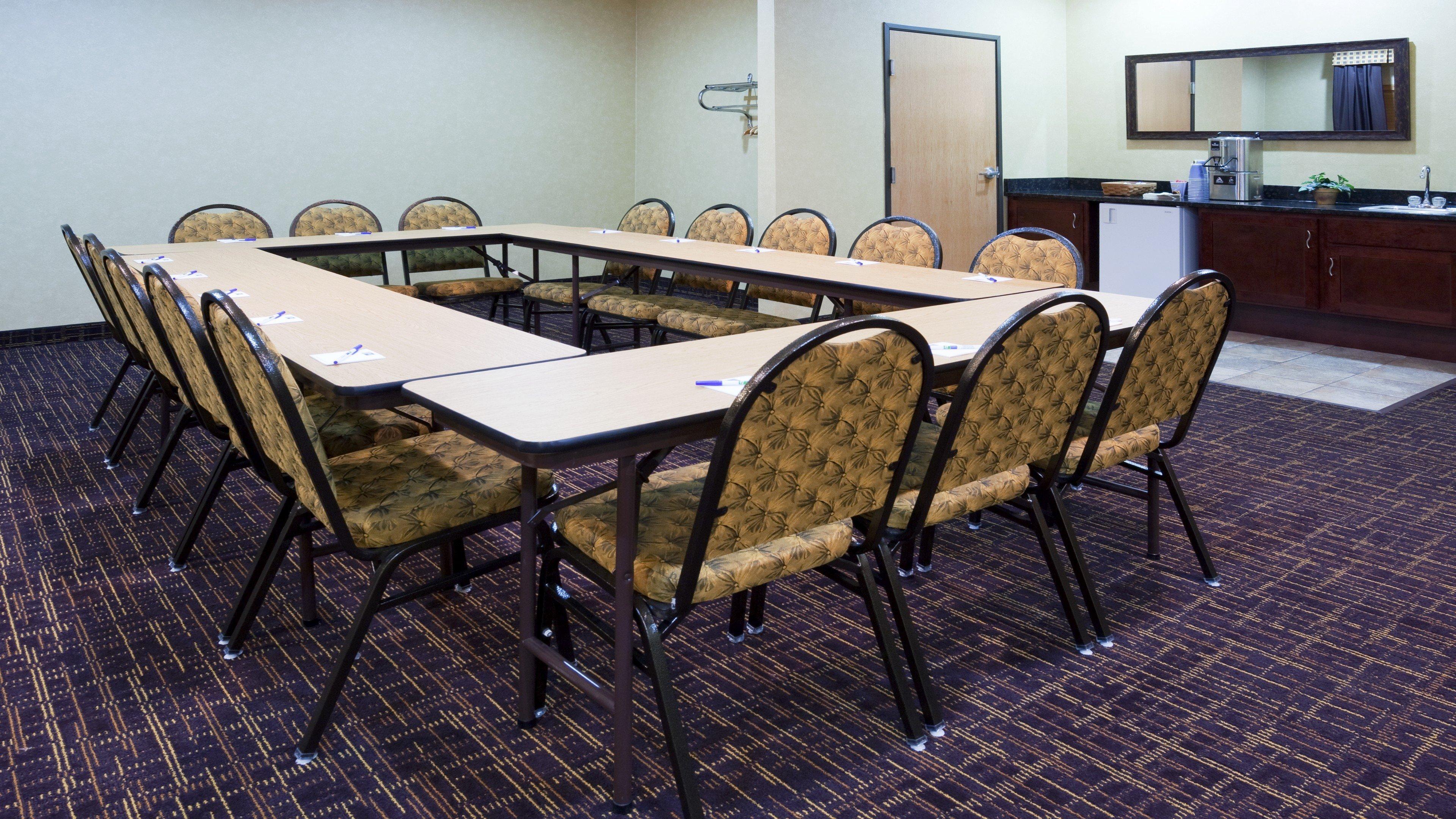 Holiday Inn Express Deforest By Ihg Exterior foto